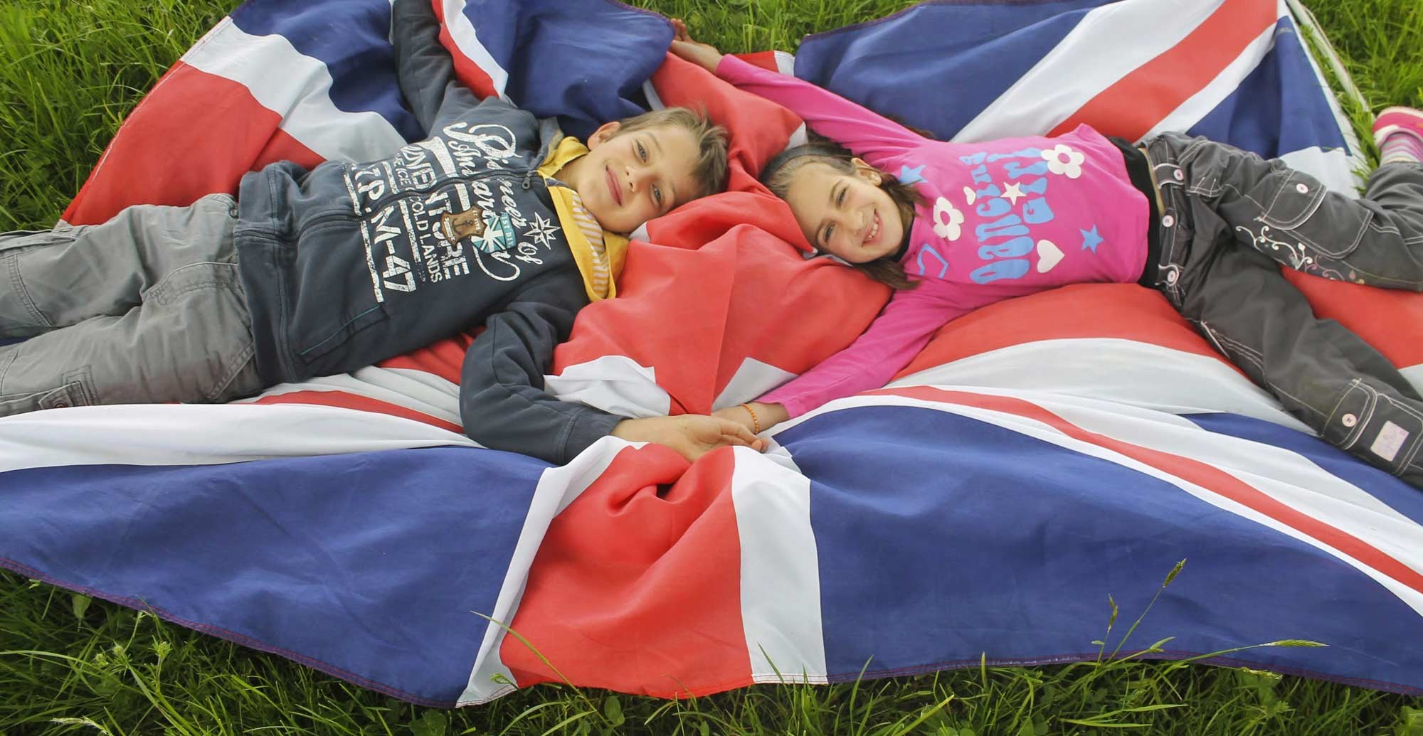 Enfants de 7 ans en colo avec des activités anglo-saxonnes lors de leur vacances d'hiver en France