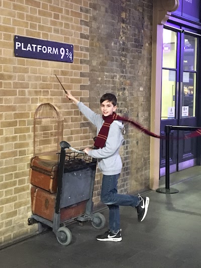 Londres Harry Potter en trottinette - Colonie Harry Potter à Londres